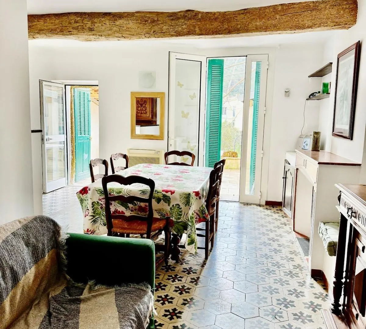 Holiday home Charmante Maison Provencale Sollies-Toucas