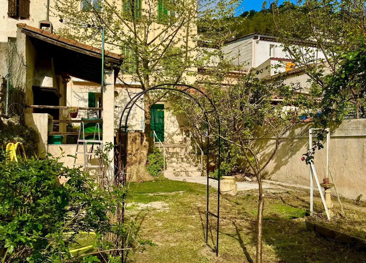 Charmante Maison Provencale Sollies-Toucas France